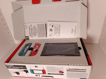 Nintendo Switch 32GB (2019 Edition) Red/Blue